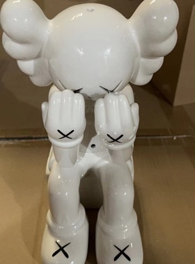 现货KAWS座款香炉黑白