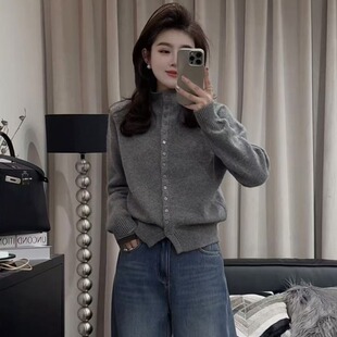 杭州四季青高端意法女装韩系新款单排扣立领长袖针织打底衫毛衣冬