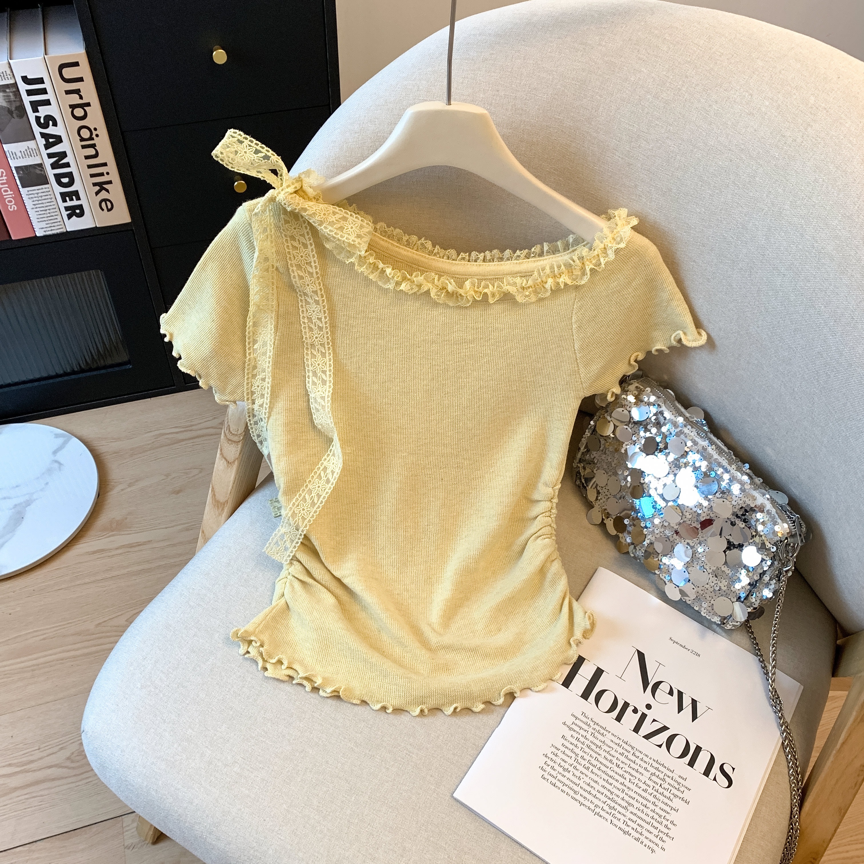 广州十三行女装一字肩蕾丝蝴蝶结木耳边短袖针织衫淡黄色egg上衣