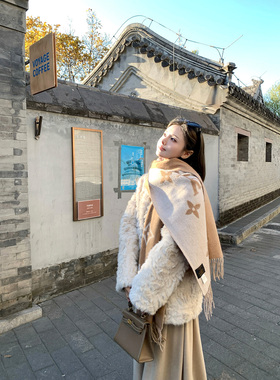 Ashy Snow 比弗利 环保小湖羊仿皮草皮毛一体翻领外套渐层暗扣