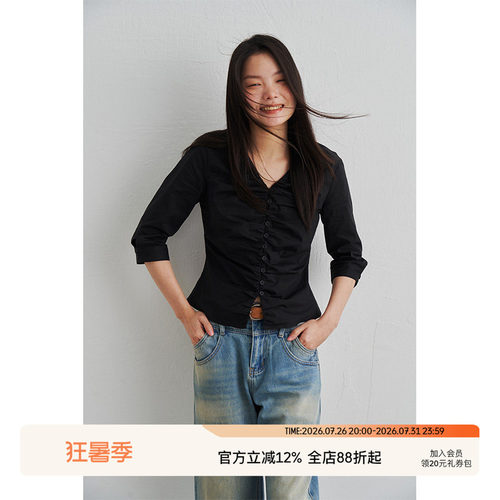 V领褶皱门襟八分袖收腰衬衫