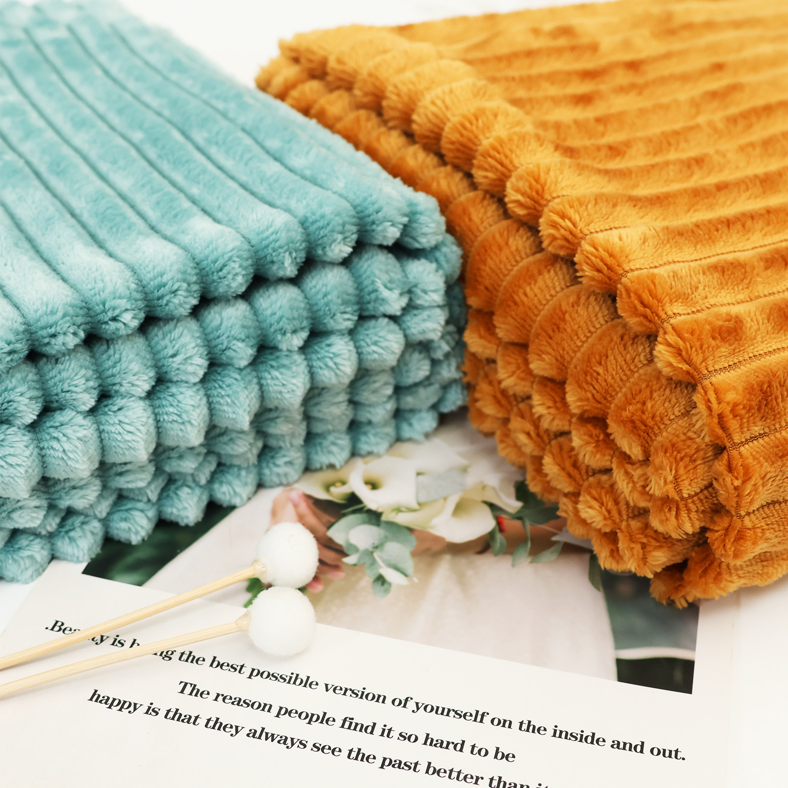 法兰绒抽条绒毛毯居家 服装睡衣 床单保暖毛绒面料服装家纺法兰绒