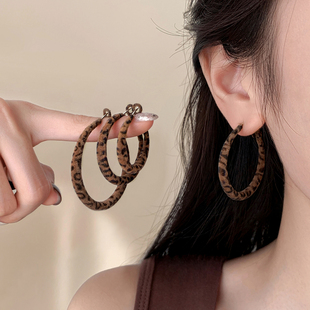 【巷南】999银豹纹耳环轻奢复古耳圈2026新爆款高级感耳钉耳饰女