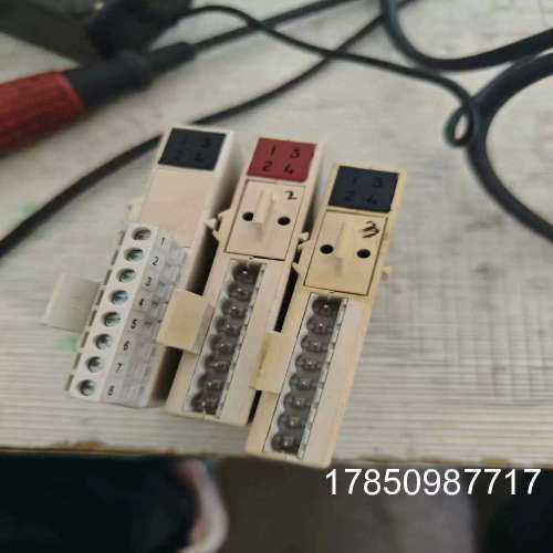 议价【议价】鸿科科技工业屏 型号RFPM-3170 有4台 成色如图，功