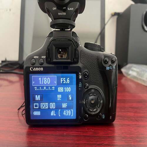 非实价议价议价佳能单反相机，机身型号是Eos450D，非实价议价议
