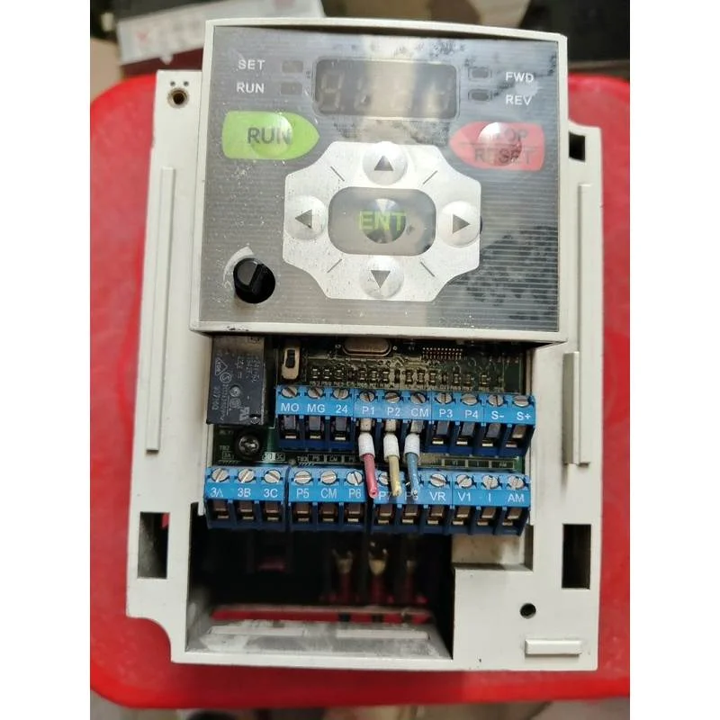 非实价议价议价iG5变频器，SV015iGX－4。1.5Kw380V。实物非实价