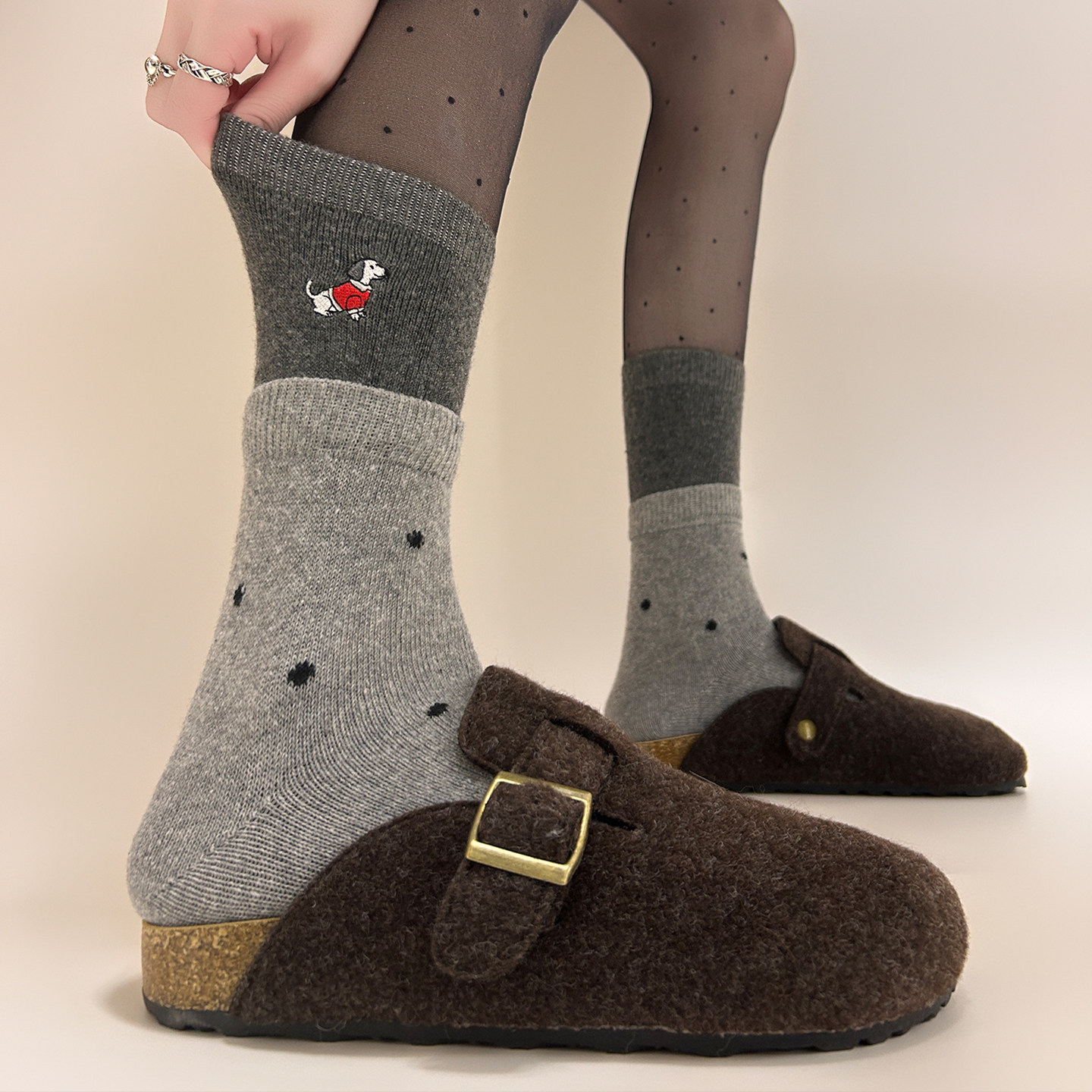 【4双装】韩版卡通小狗刺绣中筒袜女~秋冬加厚羊毛保暖布标堆堆袜,运动包/户外包/配件,运动袜,淘宝优惠券,粉丝福利购,淘宝优惠卷