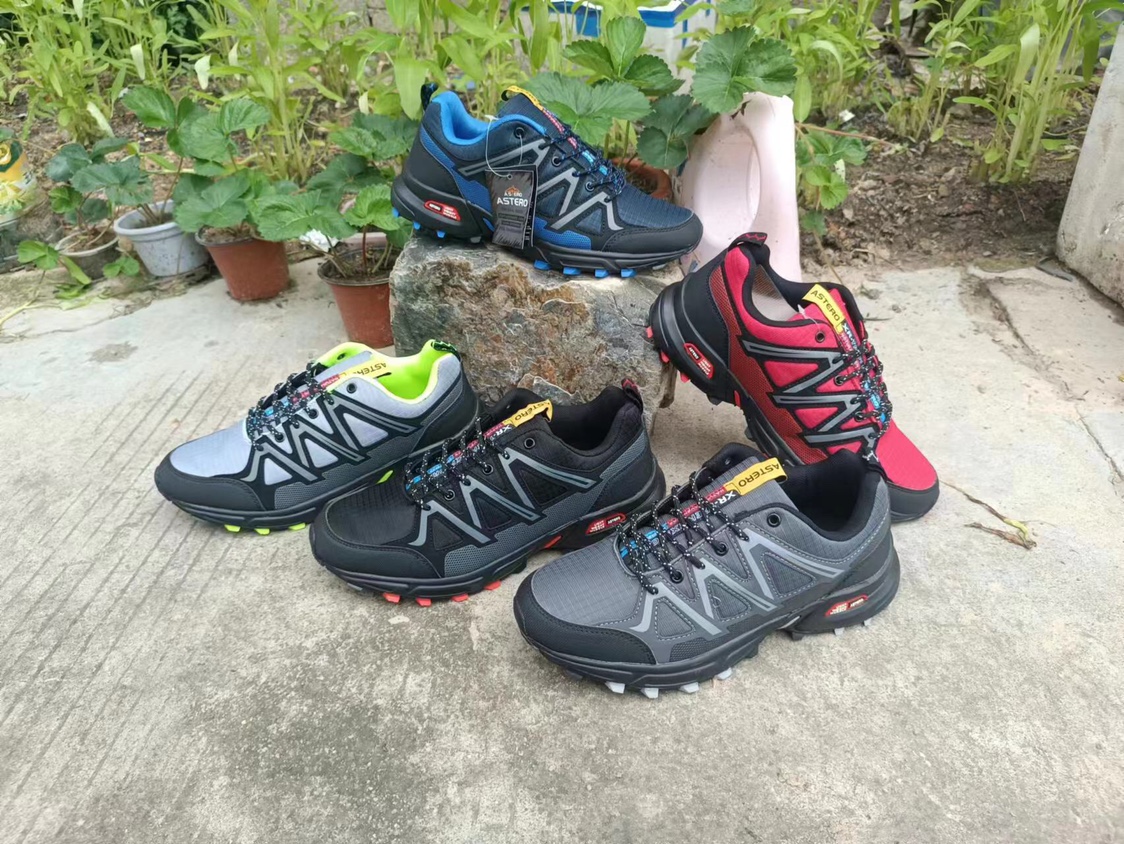 轻便登山鞋徒步鞋防滑耐磨减震