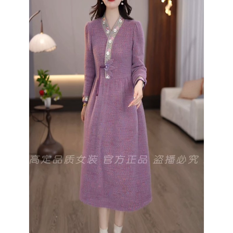 轻奢贵气加厚连衣裙女2025冬季新款女士优雅显瘦减龄百搭中长裙子