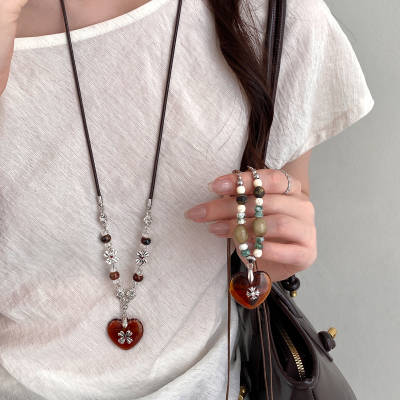 美拉德爱心陶瓷串珠项链女轻奢