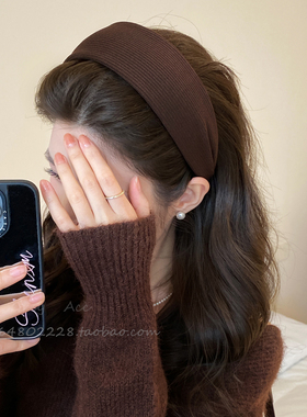 日常外戴宽边发箍女2026新款秋冬百搭高颅顶咖色发带头箍头饰发卡