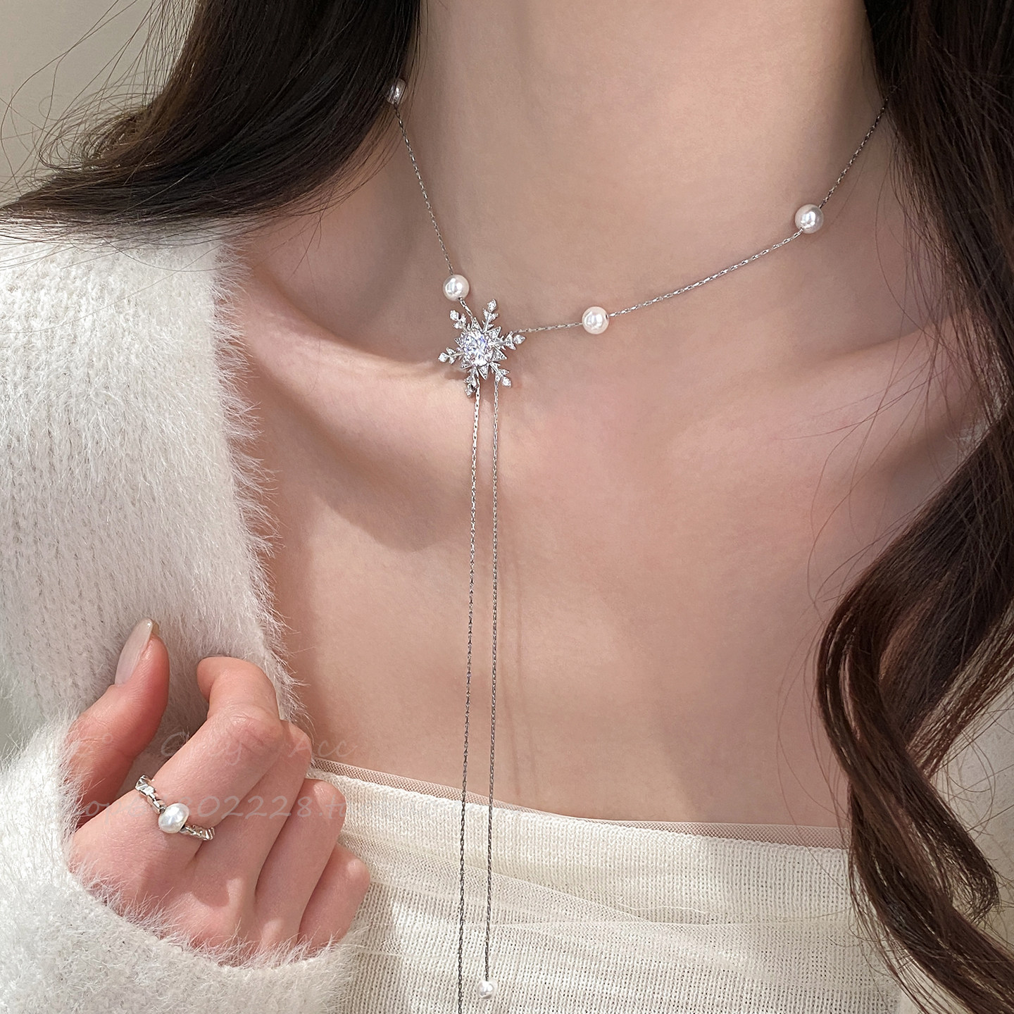 闪锆雪花珍珠可抽拉项链女2026新款高级感小众长款颈链锁骨链配饰