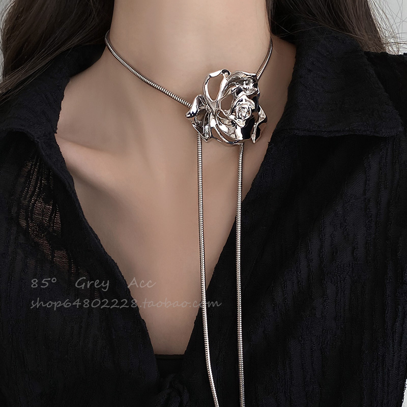ins冷淡风玫瑰花项链女秋小众设计高级感抽拉可调锁骨链轻奢颈链