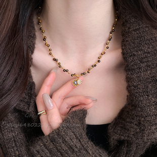 美拉德虎眼石串珠八芒星圆盘项链女2025新款高级感轻奢小众毛衣链