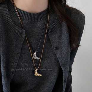 韩系小众牛角包蜡绳项链女2026新款气质百搭长款毛衣链锁骨链配饰