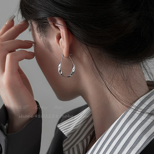 925银针莫比乌斯耳环女2026新款小众耳圈夸张高级感耳钉个性耳饰
