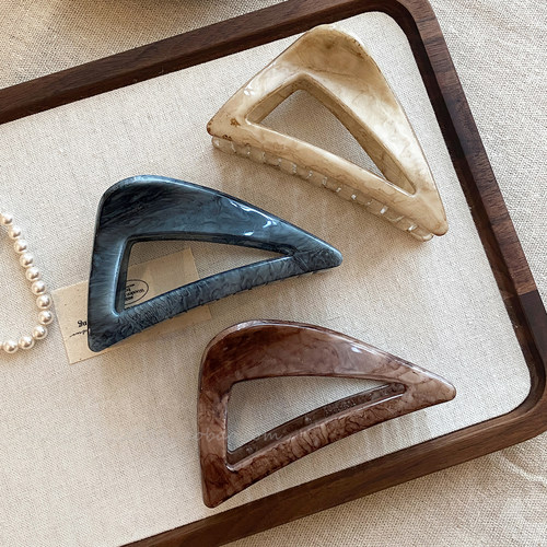 巨能抓！晕染大理石纹抓夹女