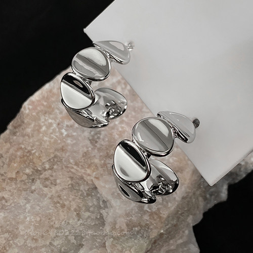 轻奢高级感亮面金属C型耳环