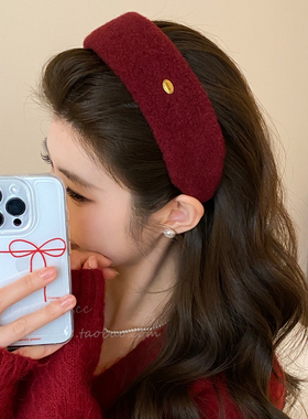 红色金标宽边毛呢发箍女复古港风高级感头箍日常外戴新年气质发饰