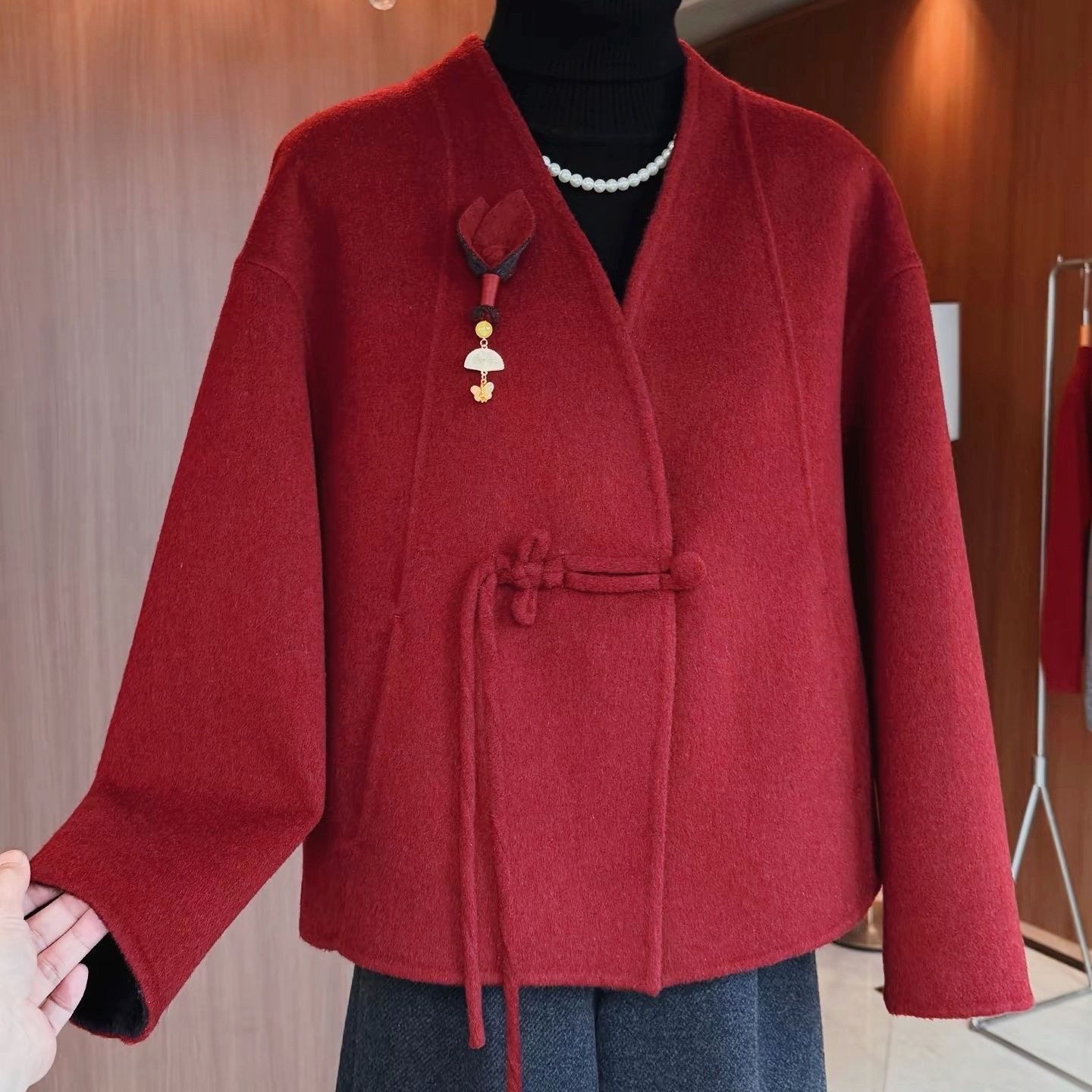 2026新款红色双面绒大衣女短款中式国风盘扣喜婆婆婚宴羊毛呢外套,女装/女士精品,毛呢外套,淘宝优惠券,粉丝福利购,淘宝优惠卷