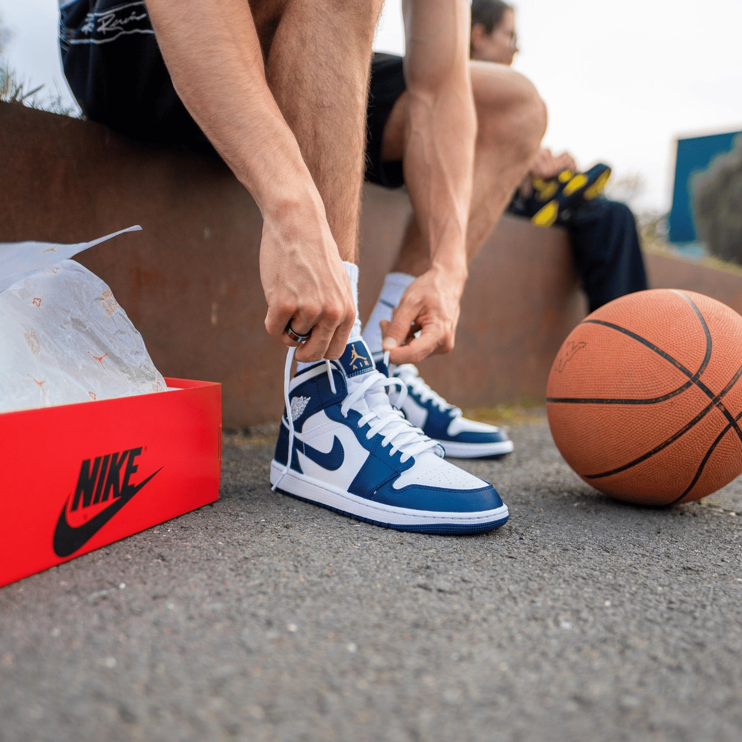 AirJordan1Mid篮球鞋