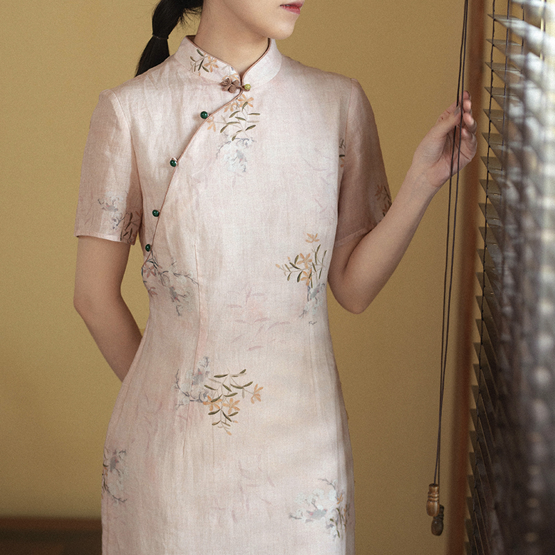 樱落前世今生复古风温婉花色旗袍