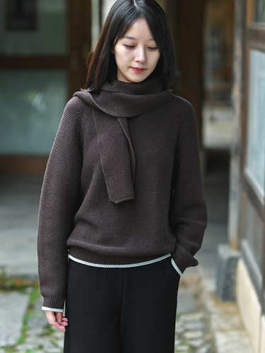 前世今生圆领宽松棉线毛衣