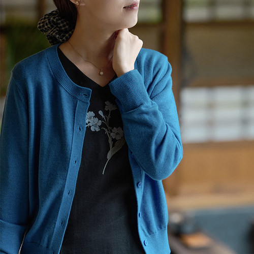 圆领单排扣长袖针织开衫