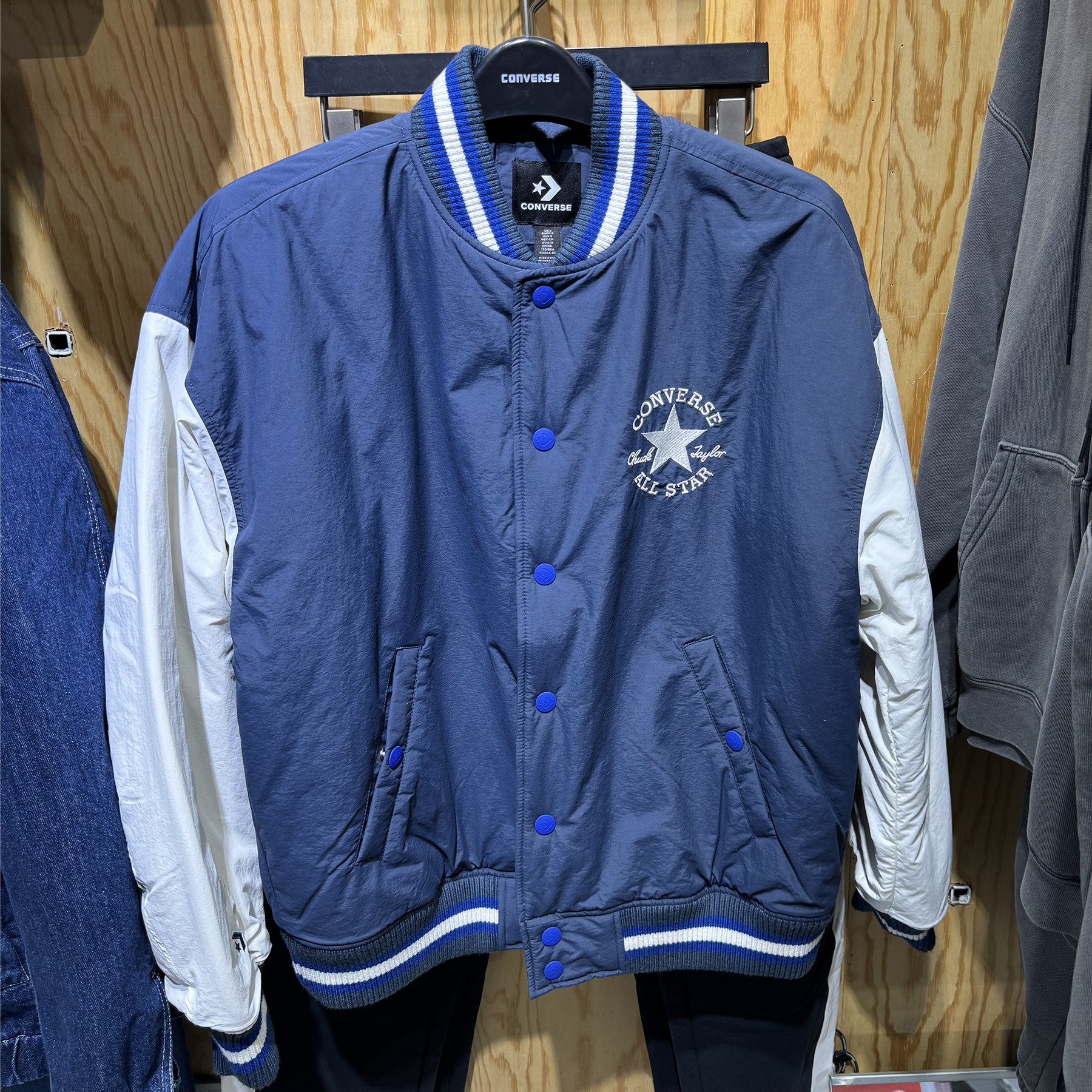 匡威男女拼色运动棒球服棉服