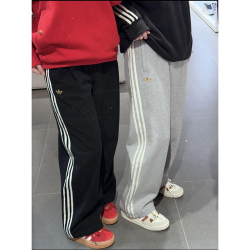 Adidas三叶草马年男可束脚长裤