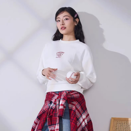 匡威马年起飞刺绣宽松卫衣女