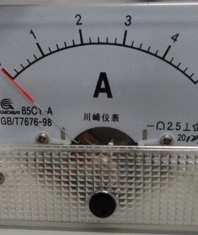 川崎85C1型指针式直流电流表面板式机械表DC1A2A3A5A10A/75mv