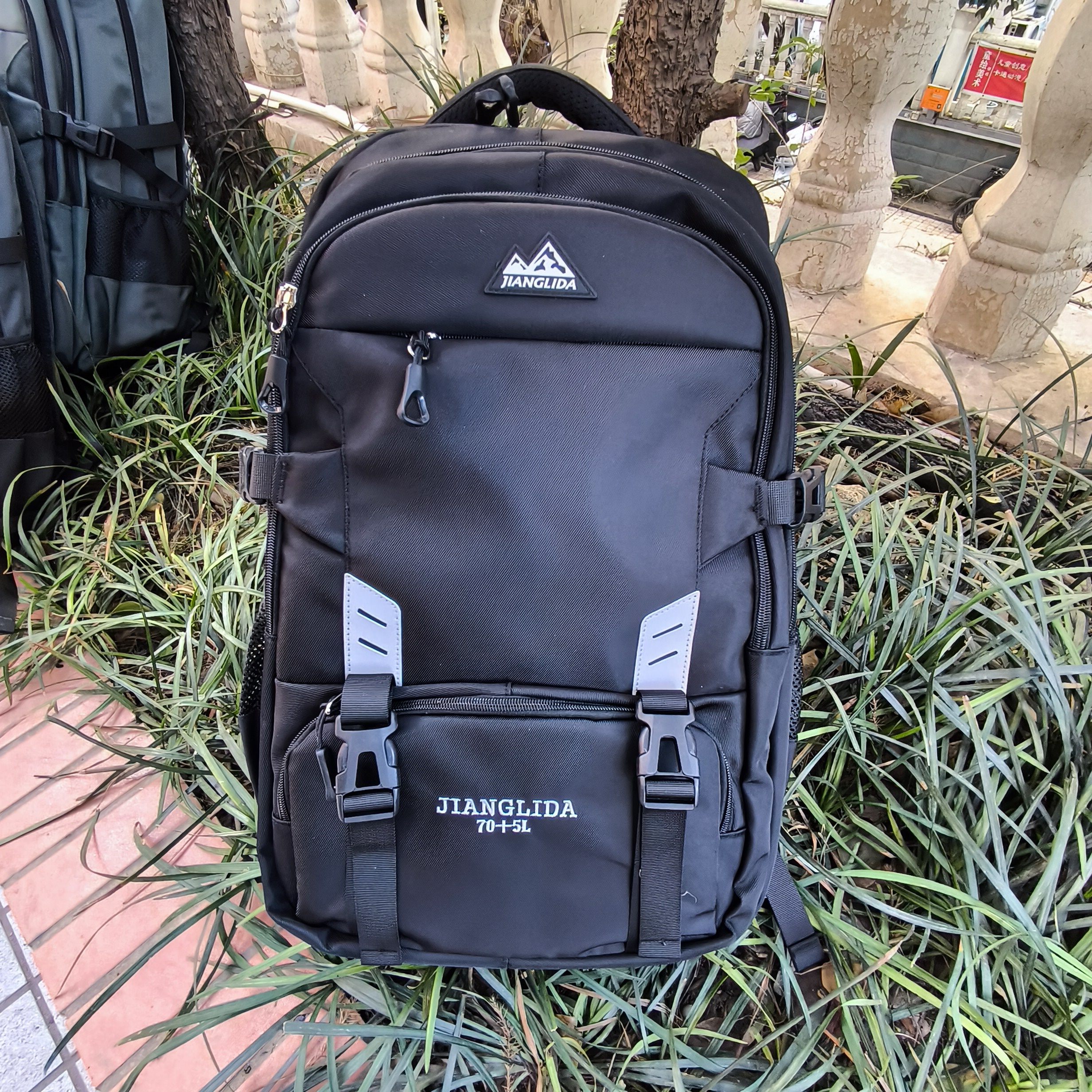 户外旅行双肩包男女商务出差75L大容量耐磨防水野营行李包2026