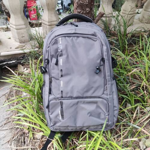 学生书包双肩包旅游轻便防水背包