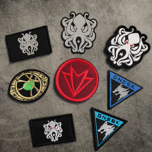 暗区突围魔术贴章白狼连队臂章