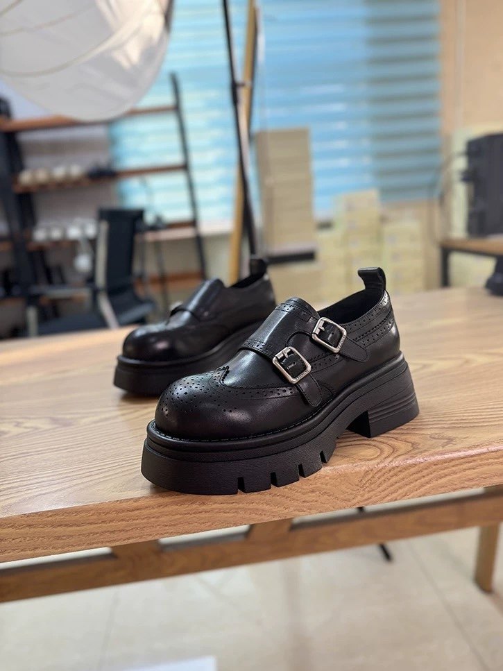 通勤松糕厚底皮带扣乐福鞋女2026新款英伦风圆头休闲布洛克小皮鞋,女鞋,乐福鞋（豆豆鞋）,淘宝优惠券,粉丝福利购,淘宝优惠卷