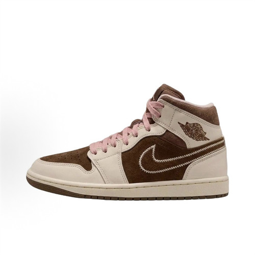 Nike/耐克Air Jordan 1 AJ1女中帮复古运动休闲篮球鞋IQ7607-200