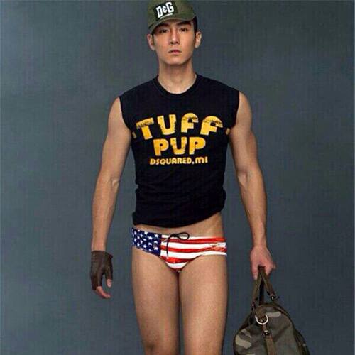 三角泳裤紧身性感私教推荐