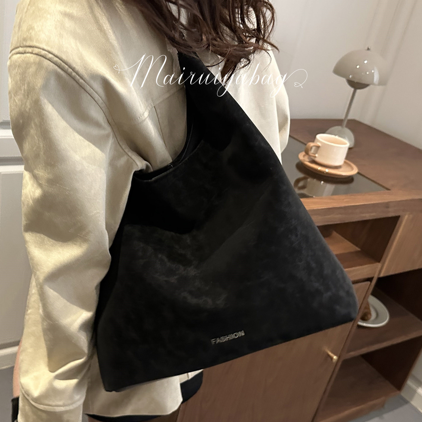 休闲高级感复古大容量通勤托特包