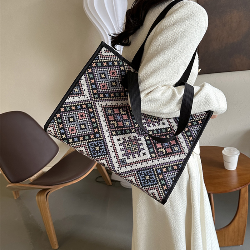 麦瑞雅大容量民族风通勤托特包