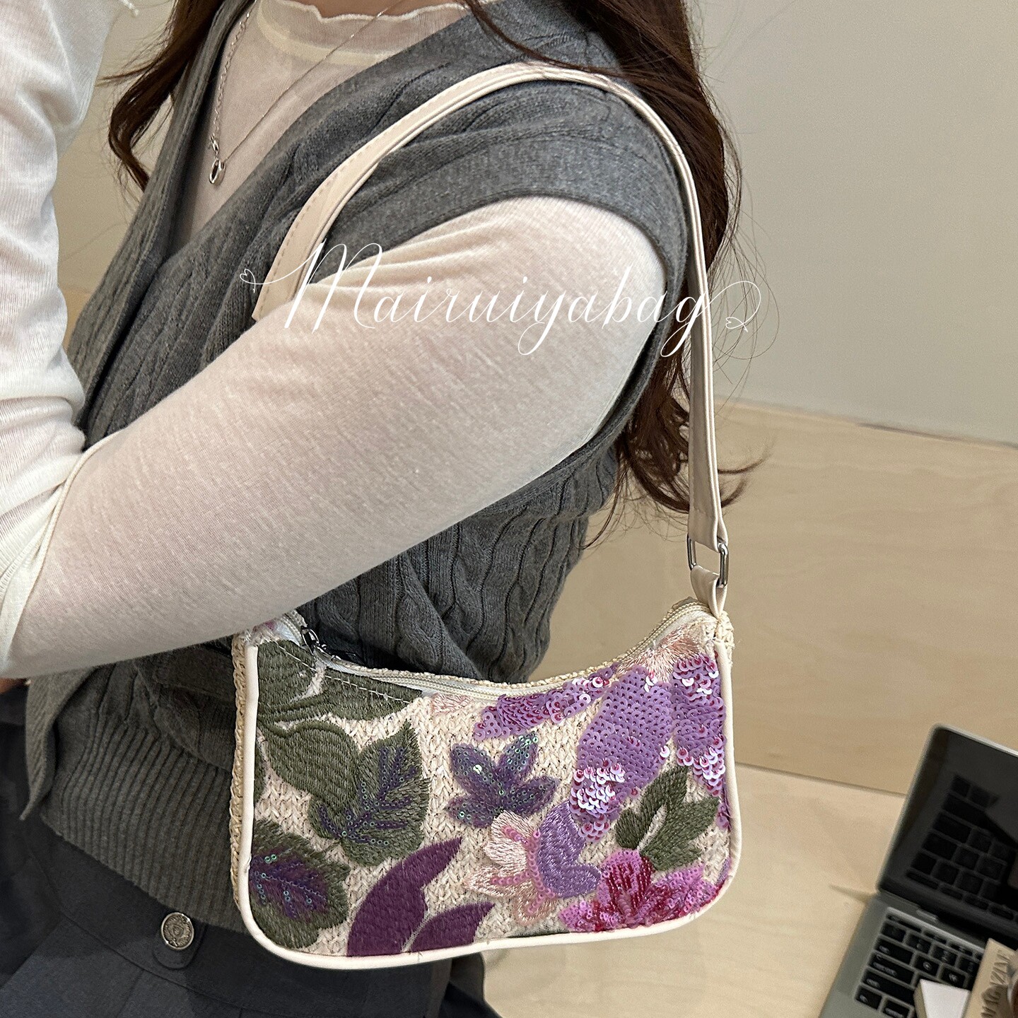 亮片个性潮流2026春季新款时尚简约刺绣花卉链条高颜值单肩腋下包