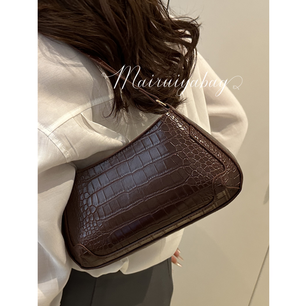鳄鱼纹时尚百搭休闲简约法棍包