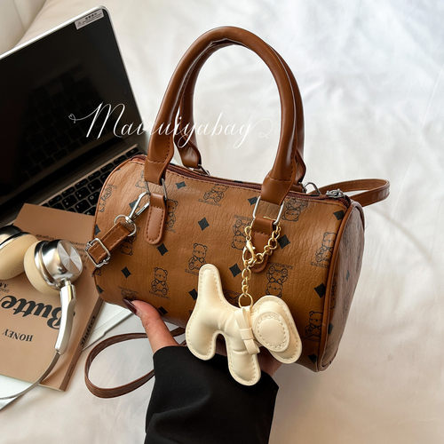 波士顿百搭小众质感手提枕头包