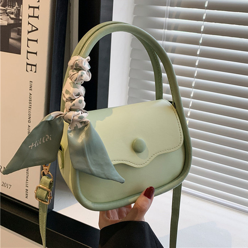 超火小包包女春夏百搭2022新款时尚手提复古马鞍包小众单肩斜挎包