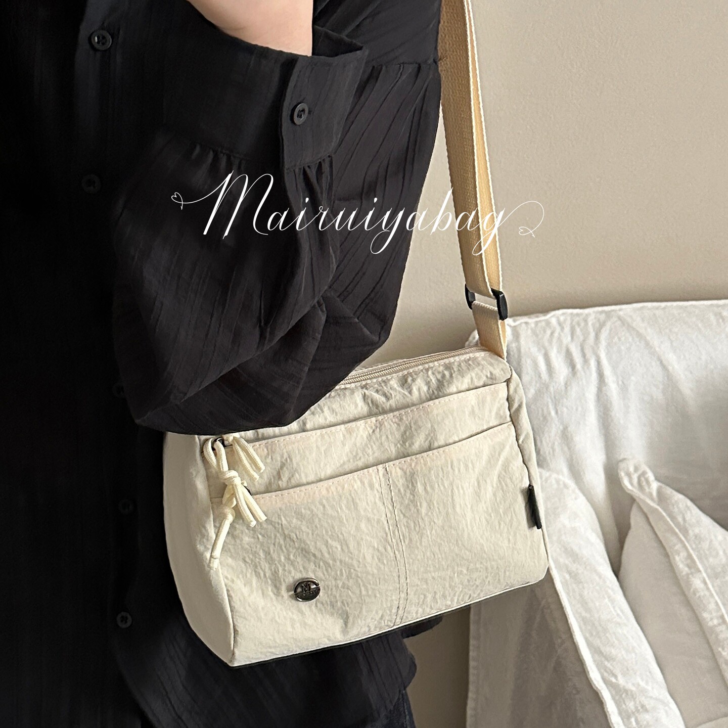 时尚轻便简约小方包休闲运动高级感单肩斜挎包洋气纯色女士小包包