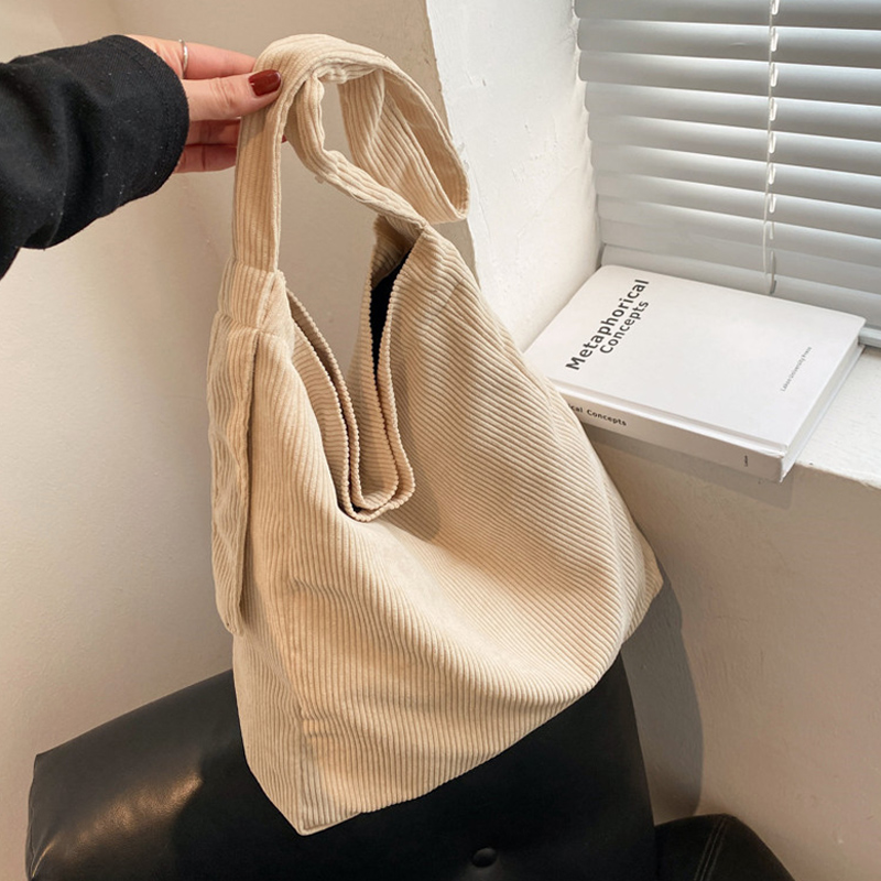 ins秋冬复古灯芯绒大学生上课大容量慵懒风简约单肩帆布包托特包