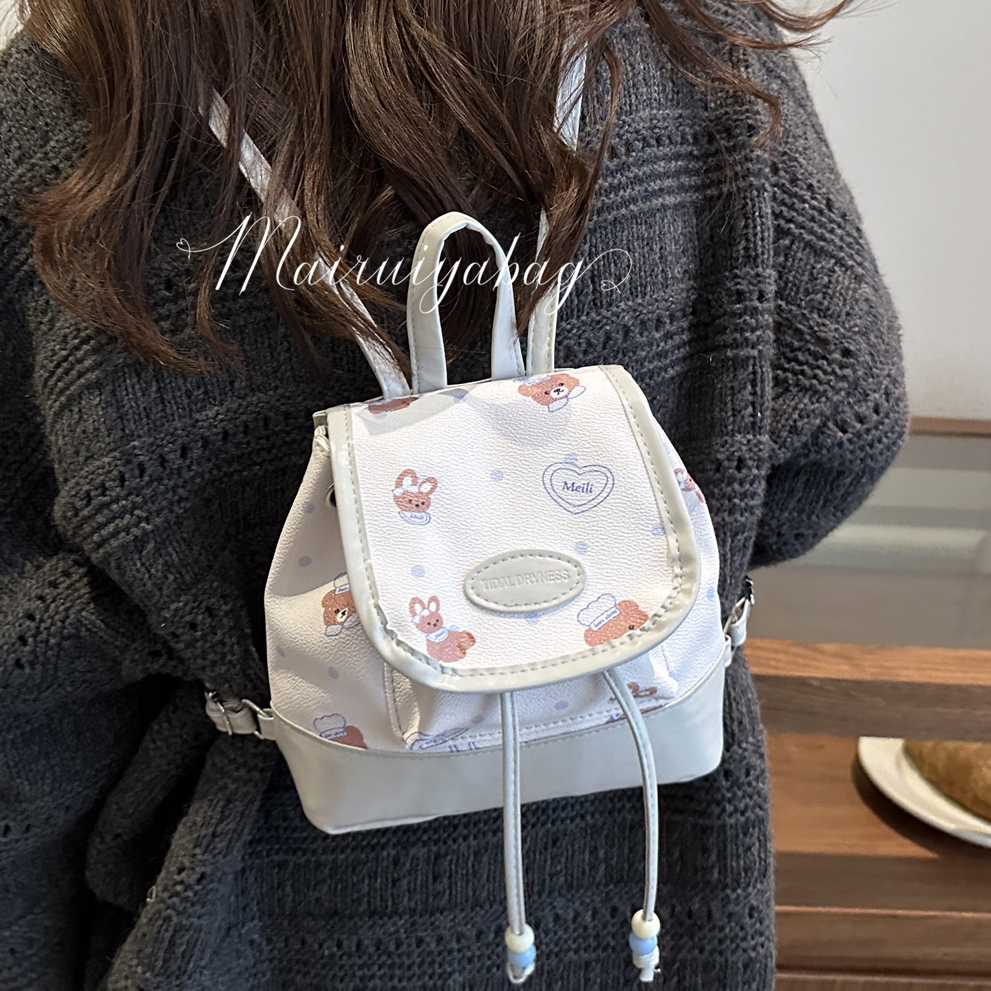 甜美少女可爱印花撞色水桶双肩包