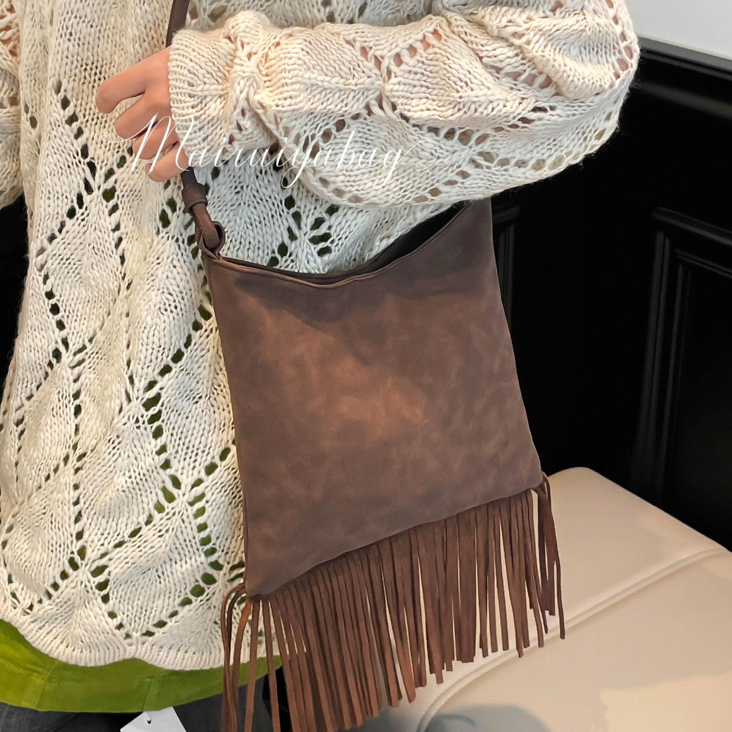 小众复古磨砂个性流苏斜挎水桶包