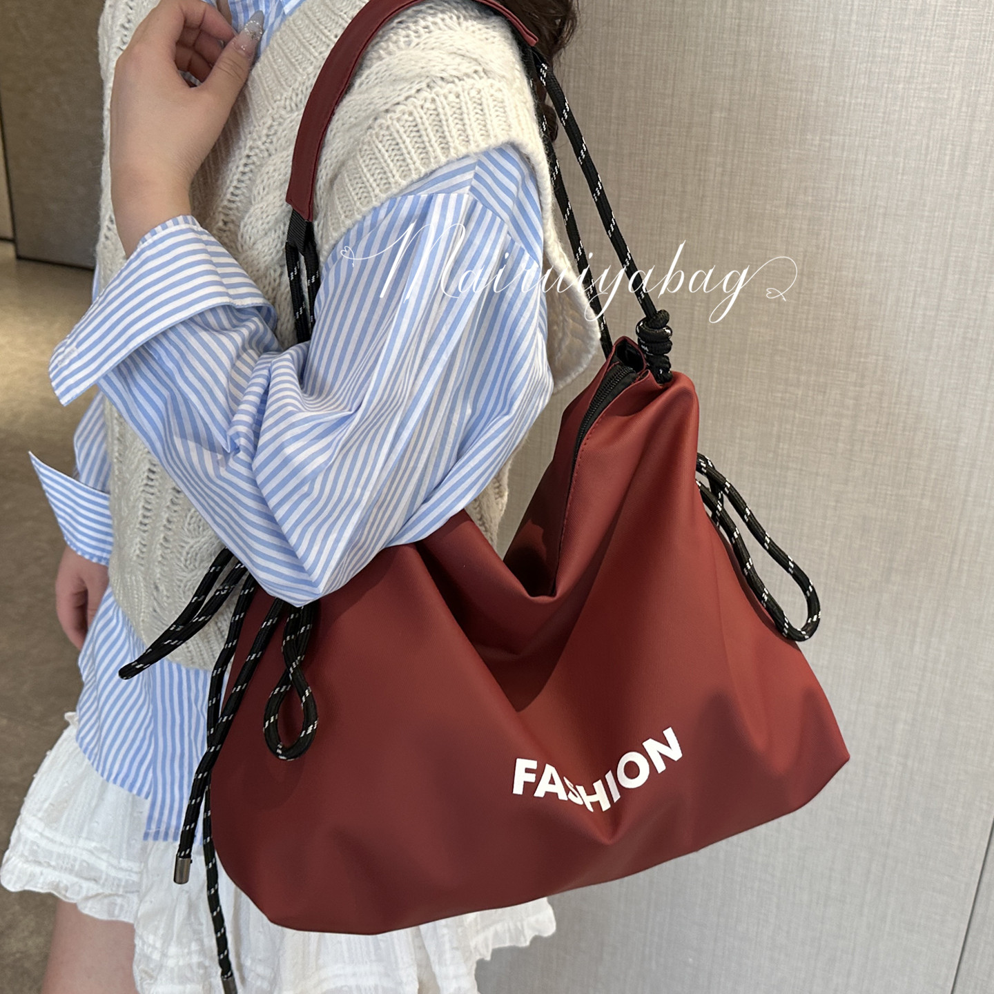 大容量上课通勤斜挎尼龙托特包