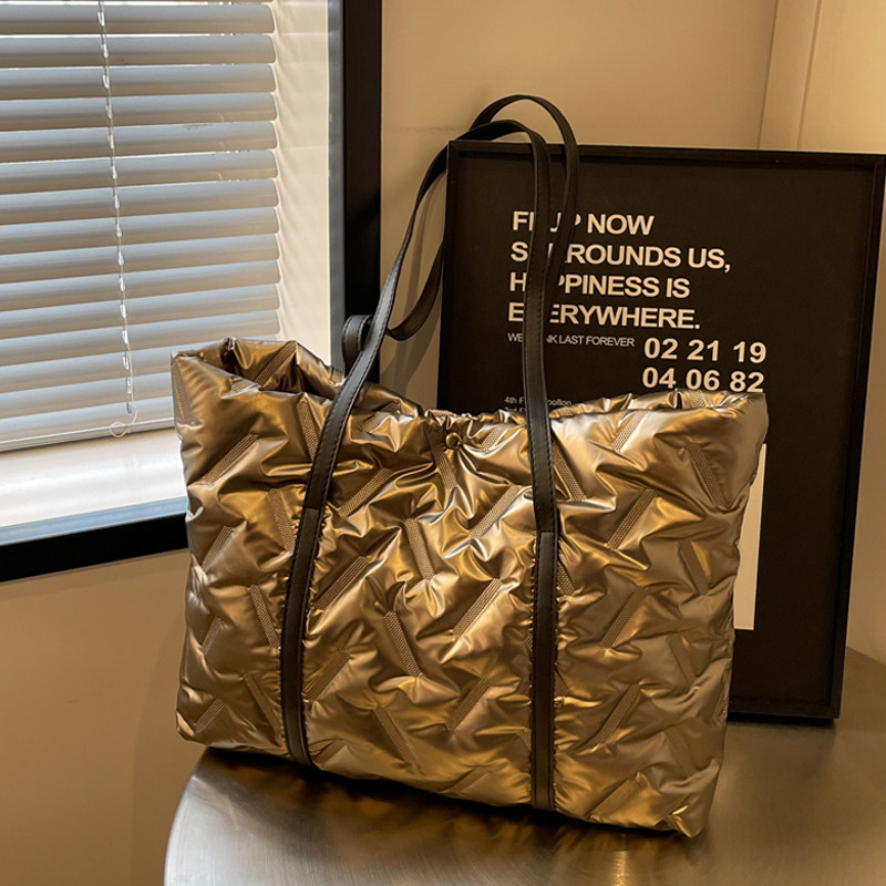 麦瑞雅大容量羽绒通勤单肩托特包